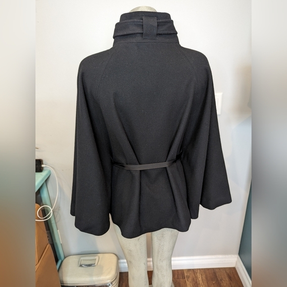 Vintage Wool Cape, black wool blend with satin tie Size M loose fit - Picture 4 of 13